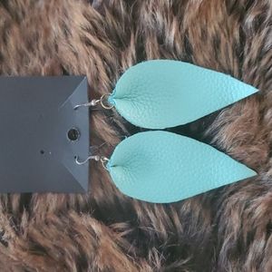 💛 THANDMADE EARRINGS HANDCRAFTED SAGE LEATHER TEARDROP DANGLE